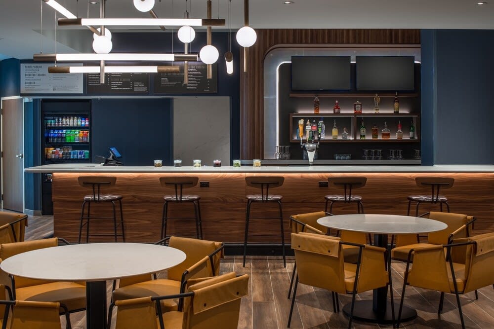 Courtyard by Marriott Olympia 2