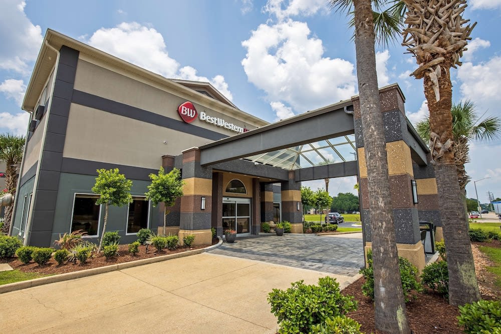 Best Western Plus Lafayette Vermilion River Inn & Suites 1