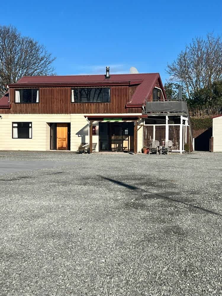 Pinewood Motels 2