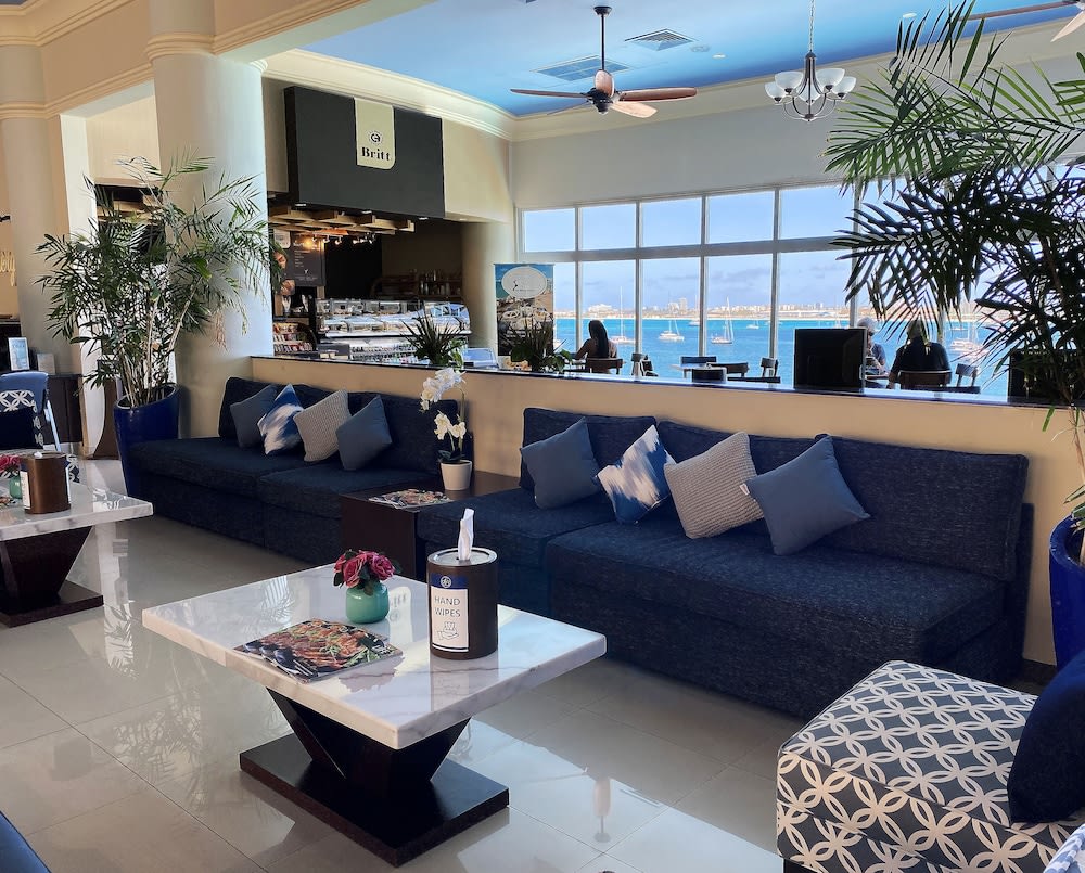 Simpson Bay Resort Marina & Spa 5