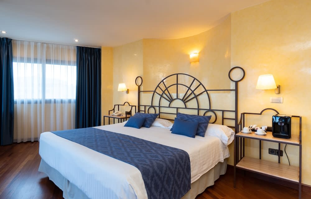 MS Amaragua, Torremolinos | Best deals | lastminute.com