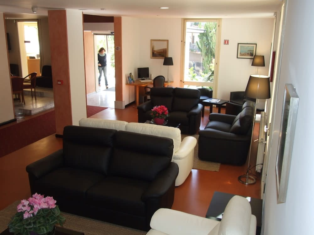 Coccodrillo Hotel & Apartments 3