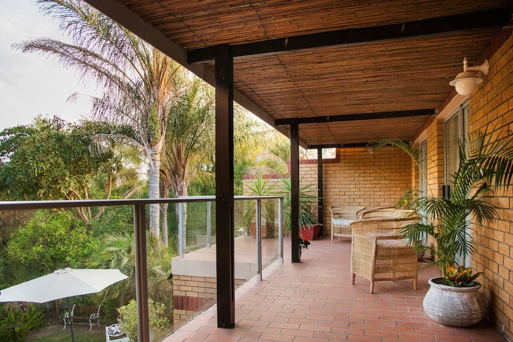 Feather Nest Guest House 1