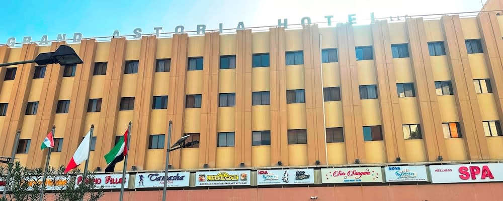 Grand Astoria Hotel 1