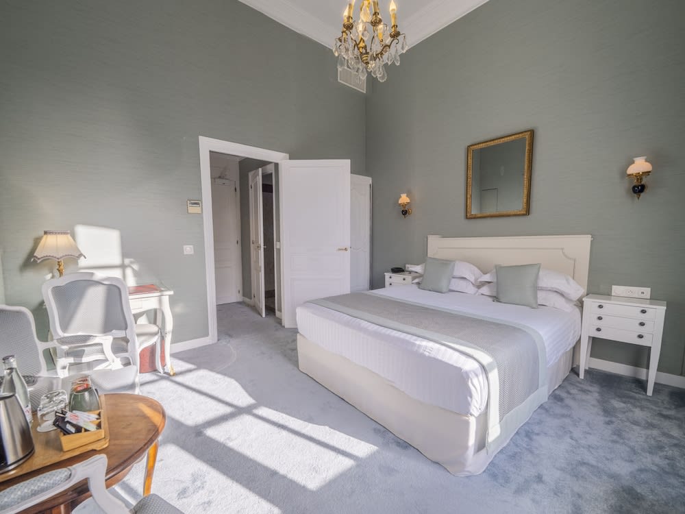 Château D'artigny 5