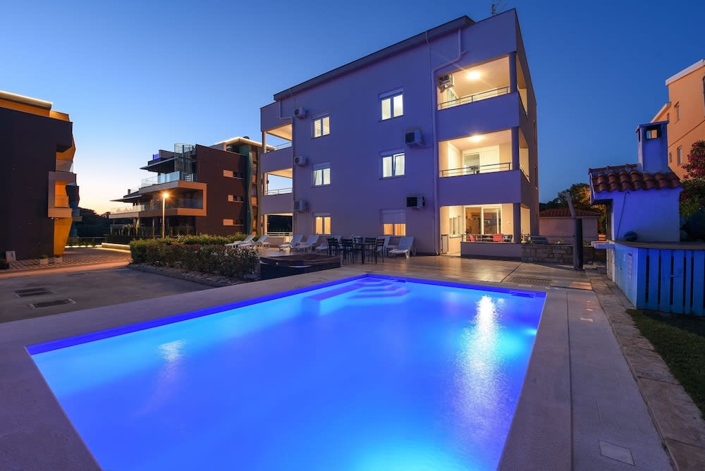 Sunset Beach Suites 1