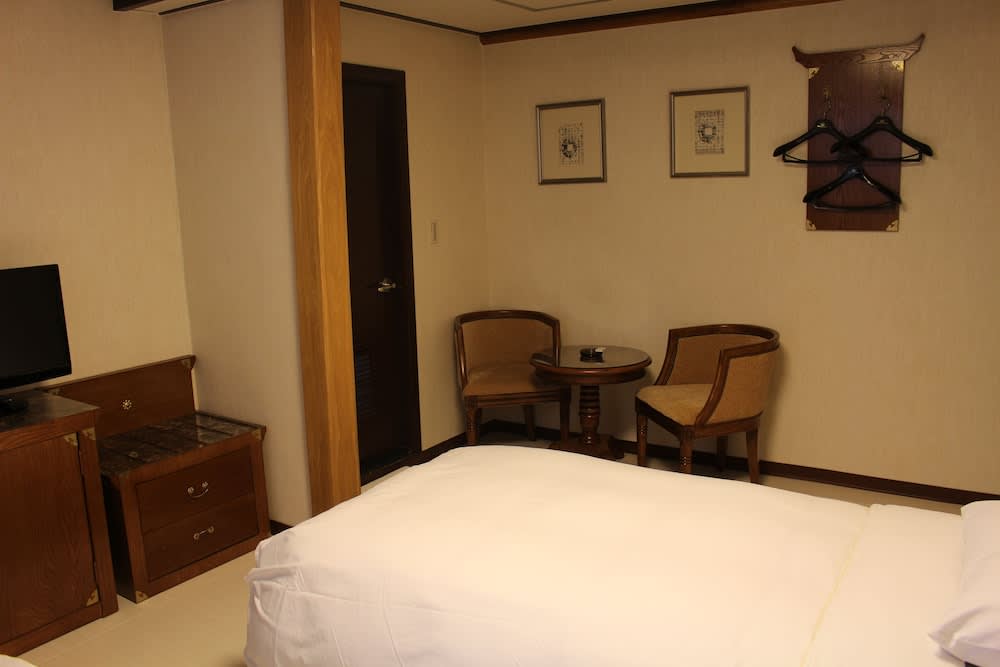 Insadong Crown Hotel 2