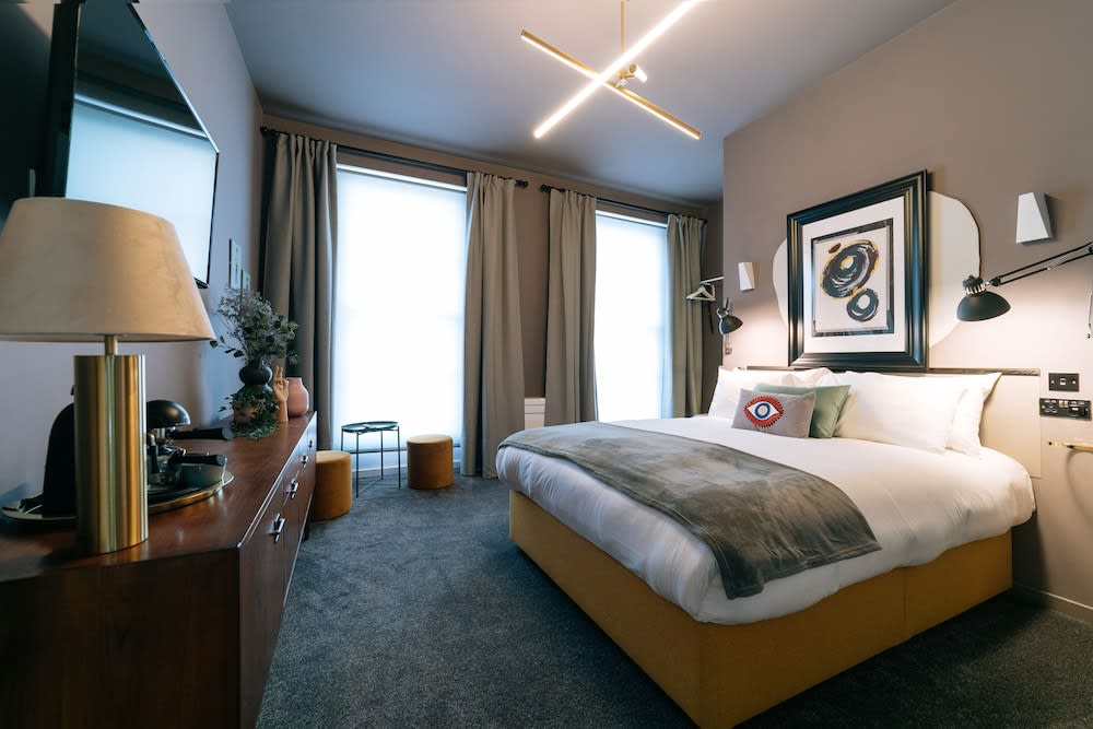 The Warwick By Nestor 1