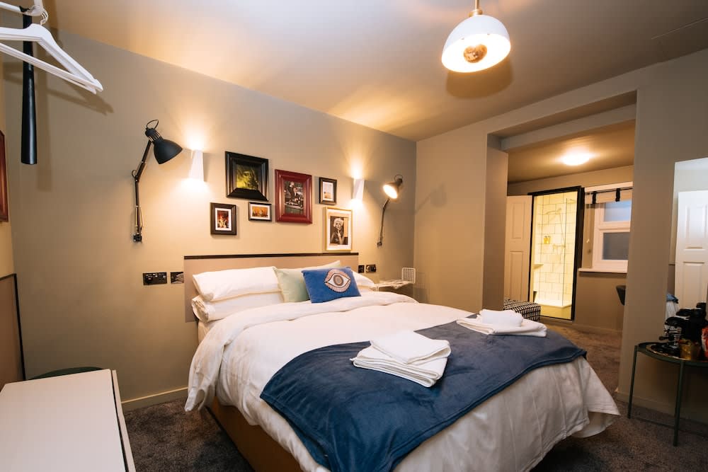 The Warwick By Nestor 3