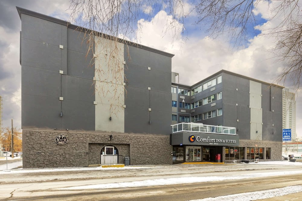 Comfort Inn & Suites 1