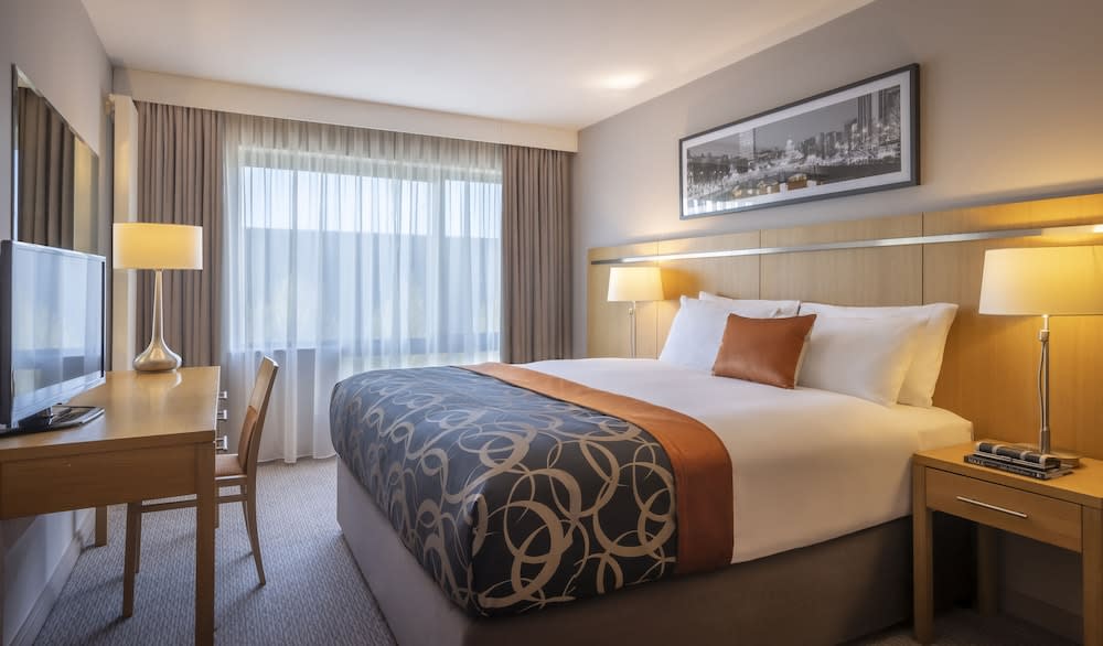 Clayton Hotel Liffey Valley 5