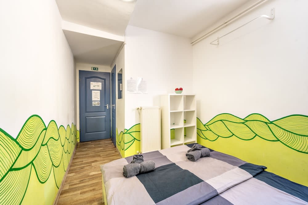 Island Hostel - Adults only 2