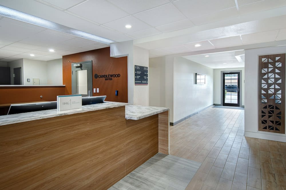 Candlewood Suites COLUMBIA-FT. JACKSON by IHG 2