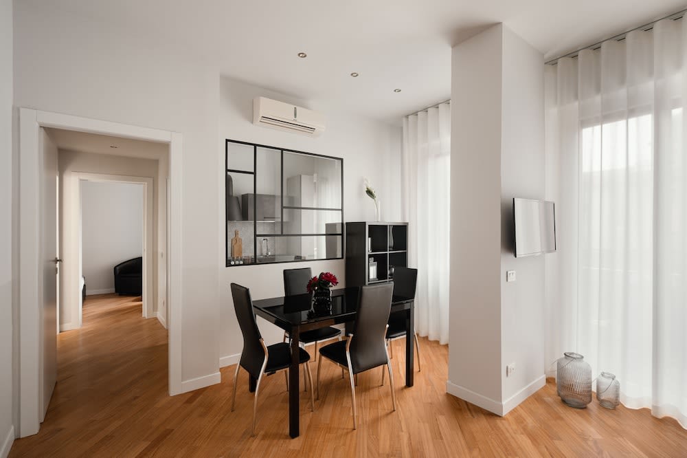 Deluxe central apartment 2