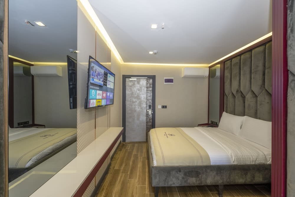 Heaven Premium Hotel Restaurant & Airport Shuttle 2