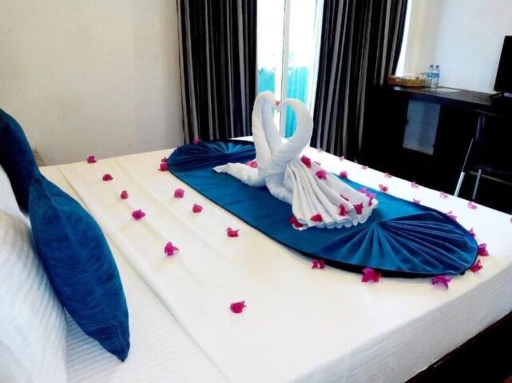 Sunshine Resort and Spa 2