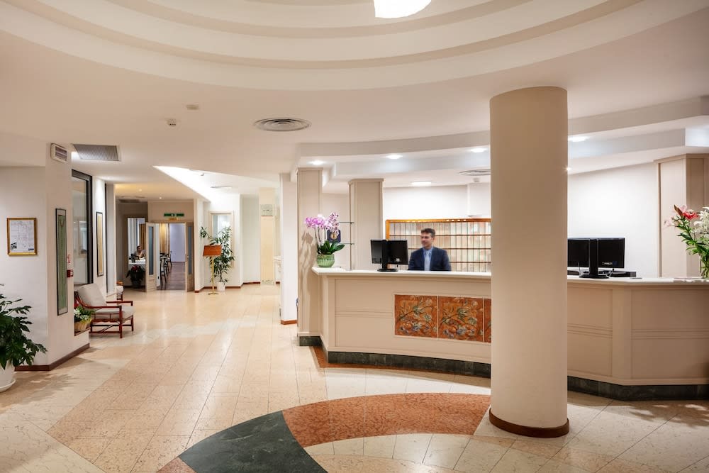 Hotel Carlo Felice Sassari 5