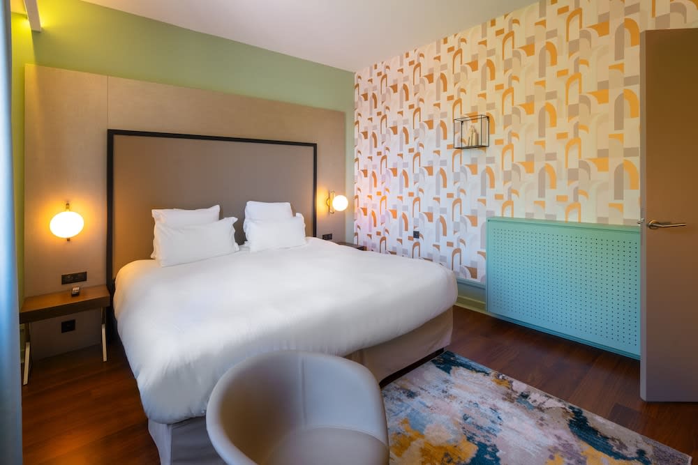 Le Splendid Hotel Lac D'Annecy - Handwritten Collection 5