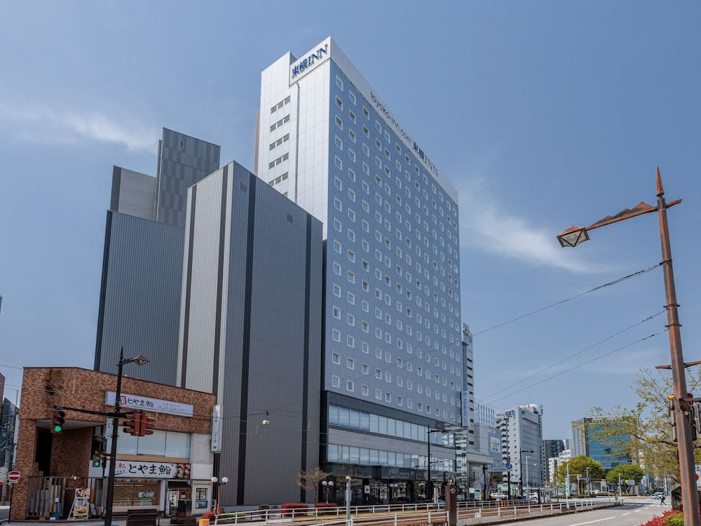Toyoko Inn Toyama Station Shinkansen 2 1