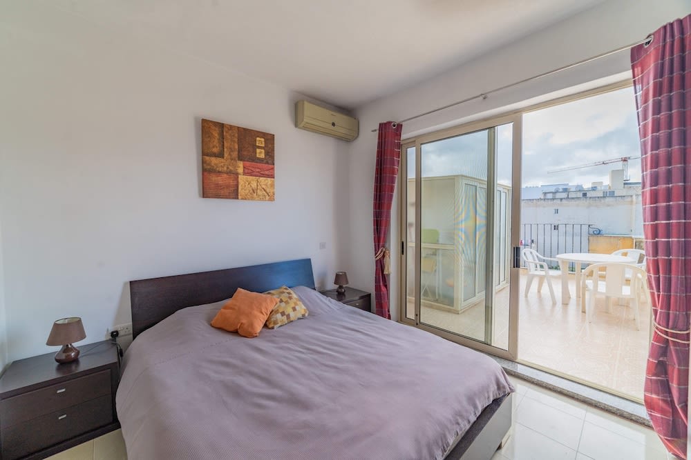 Amazing Views of Spinola Bay in Heart of St.julians 1