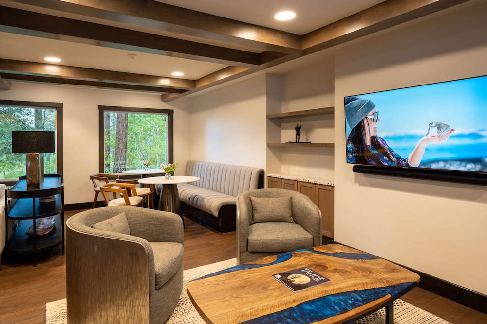 The Incline Lodge 2