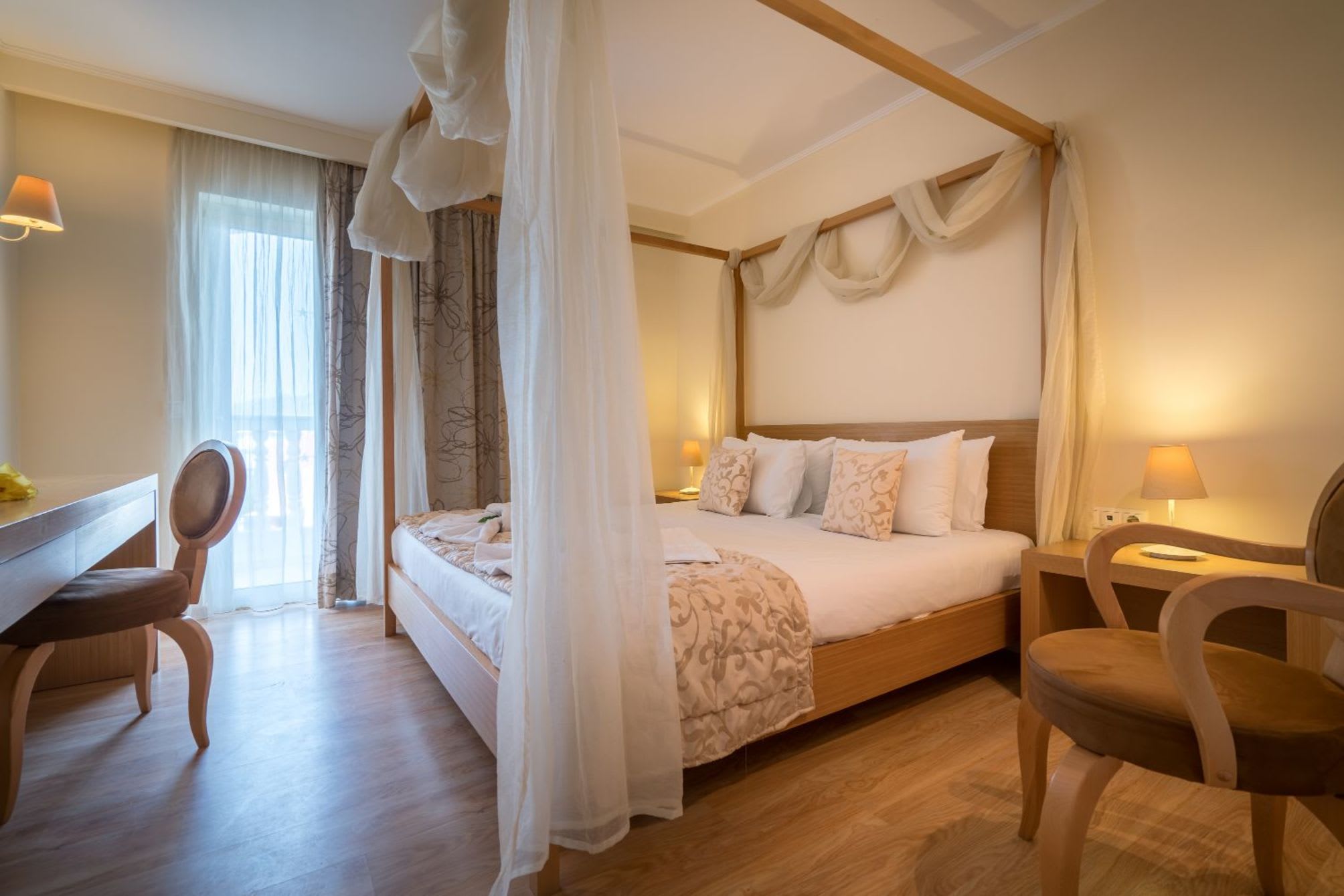 Galaxy Beach Resort BW Premier Collection 3