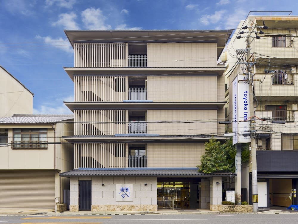 Toyoko Inn Kyoto Gojo-omiya 1