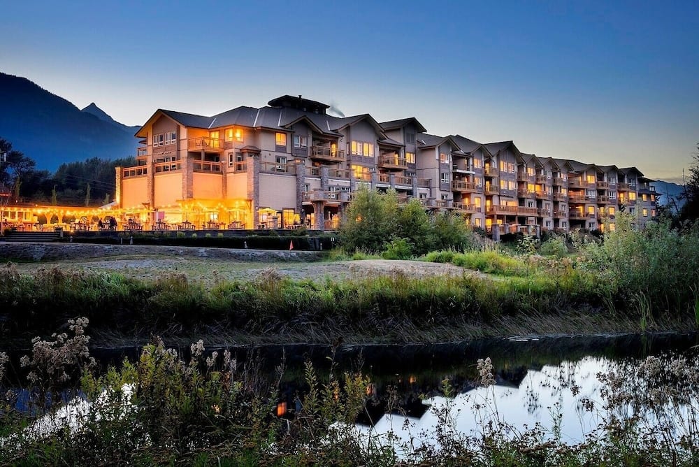 Executive Suites Hotel and Resort, Squamish 1