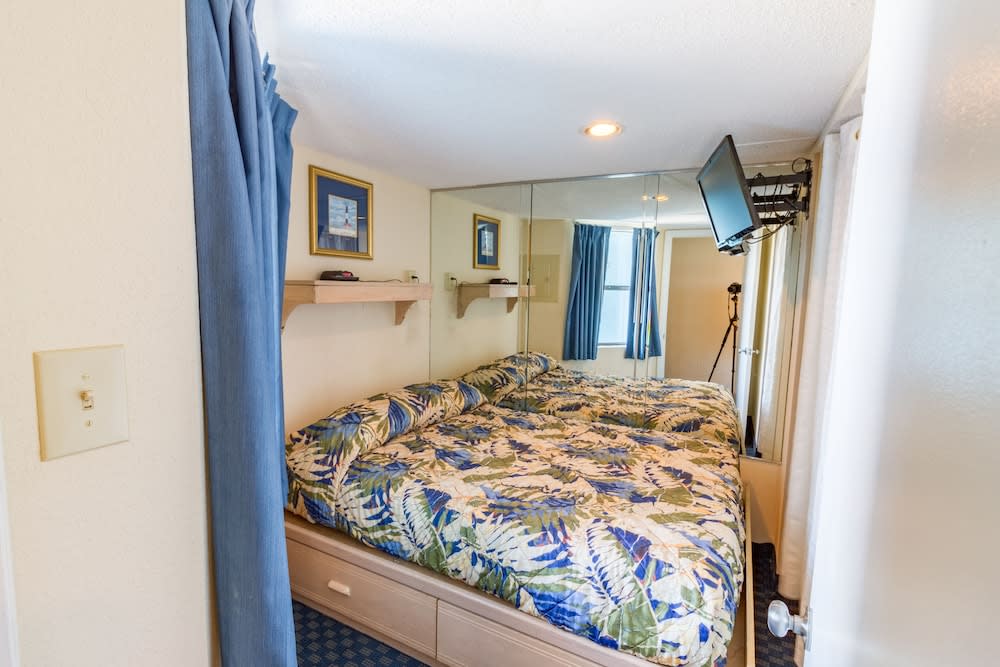 Yachtsman Ocean Front Resort 2