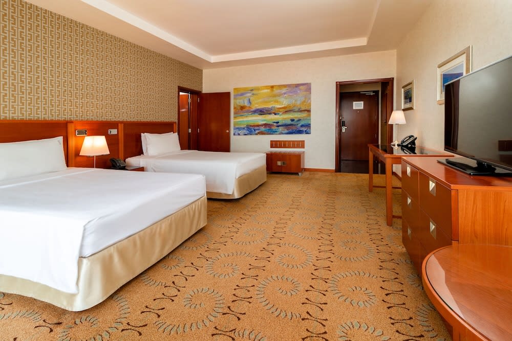 Holiday Inn SUITES KUWAIT SALMIYA by IHG 2