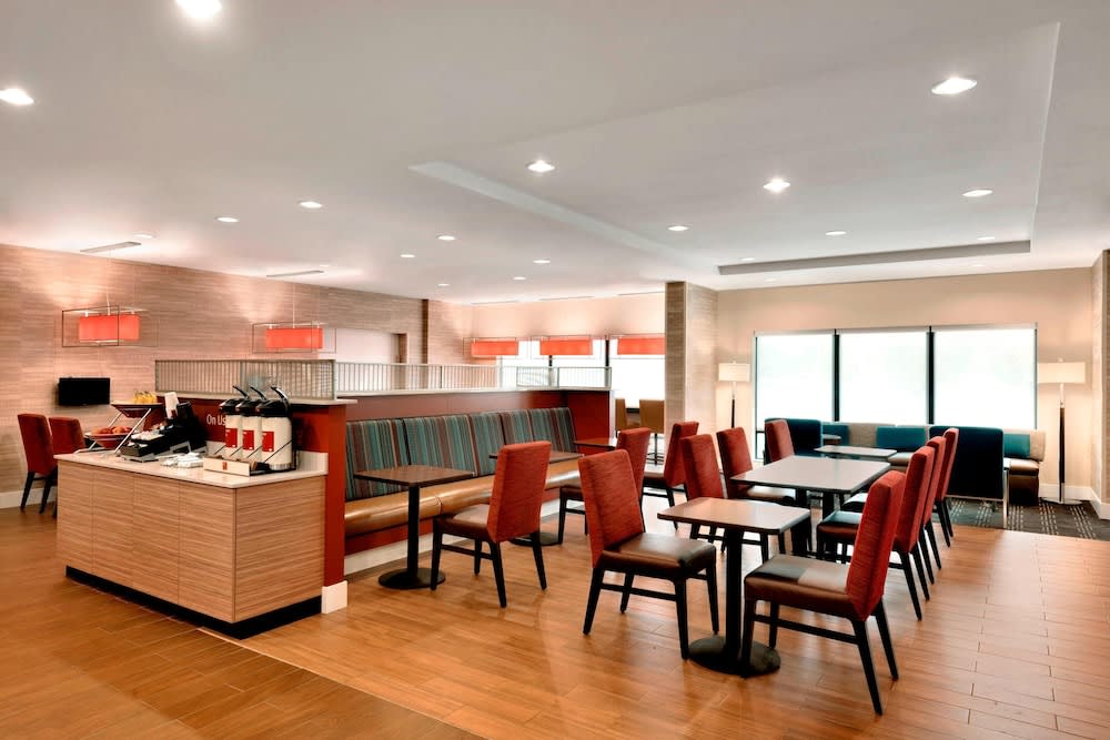 TownePlace Suites by Marriott Pittsburgh Airport/Robinson Township 2