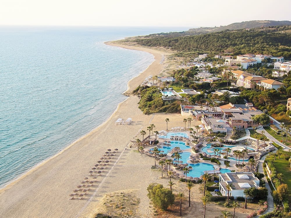 Grecotel LUXME Oasis at Riviera Olympia & Aqua Park 1
