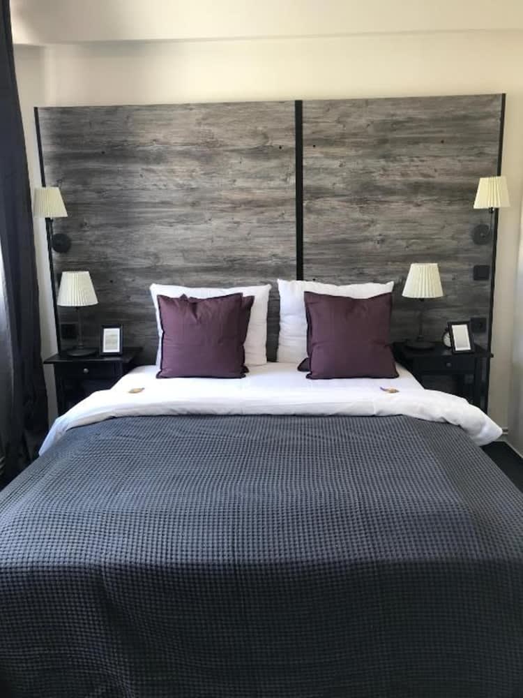 Room's by Sleephotels 1