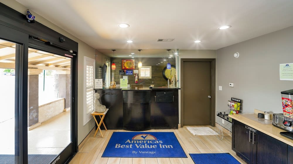 Americas Best Value Inn, Antioch 3