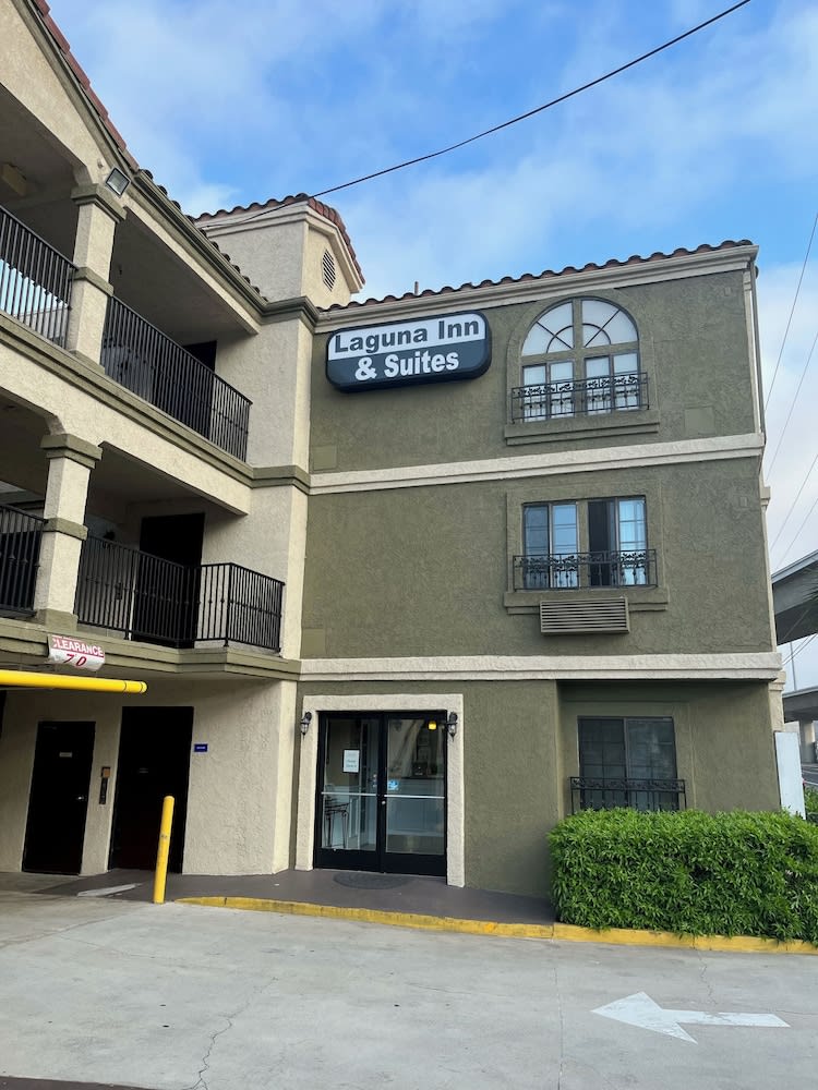 Laguna Inn & Suites 1
