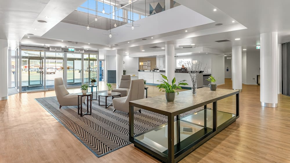 Holiday Inn Express LEIGH - SPORTS VILLAGE by IHG 2