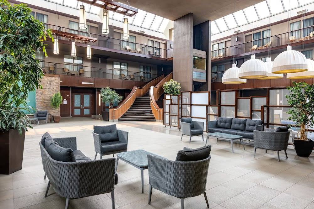 Delta Hotels by Marriott Calgary South 1
