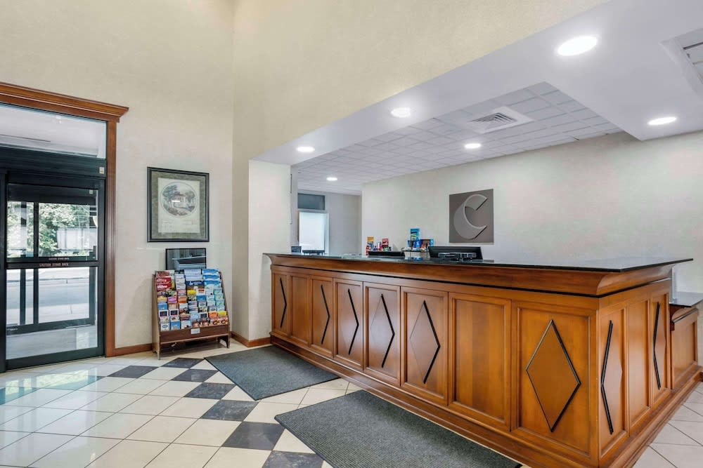 Comfort Inn & Suites Voorhees/Mt. Laurel 2