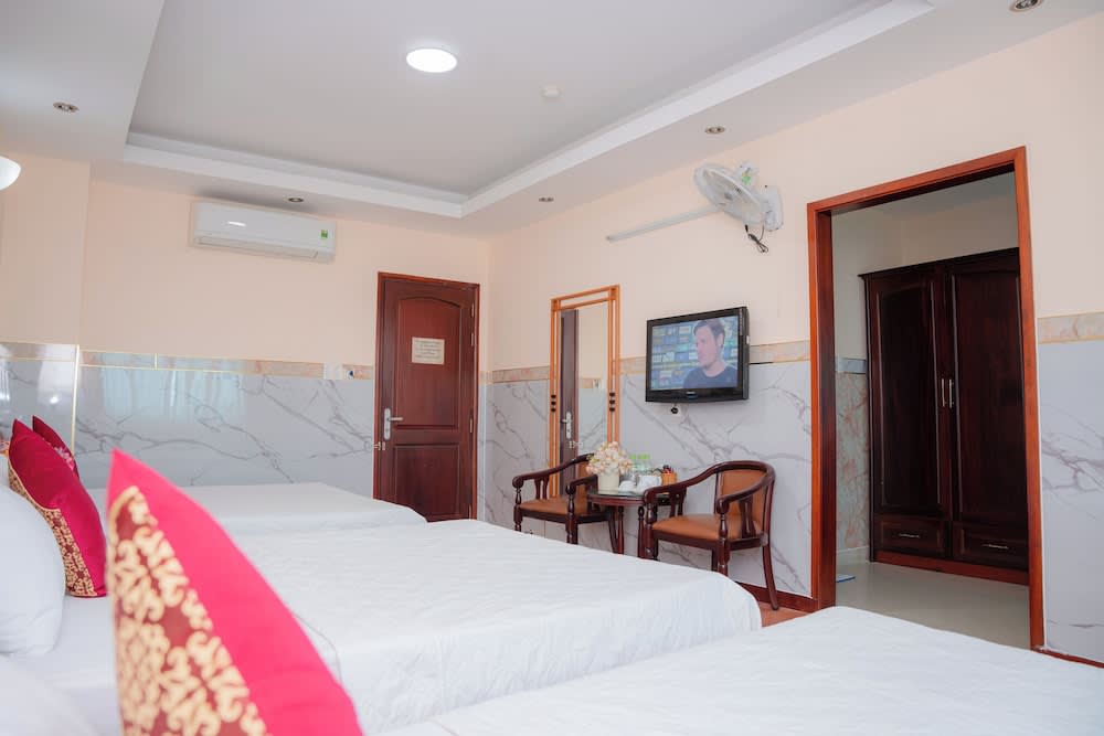 Duc Minh Saigon Airport Hotel 2