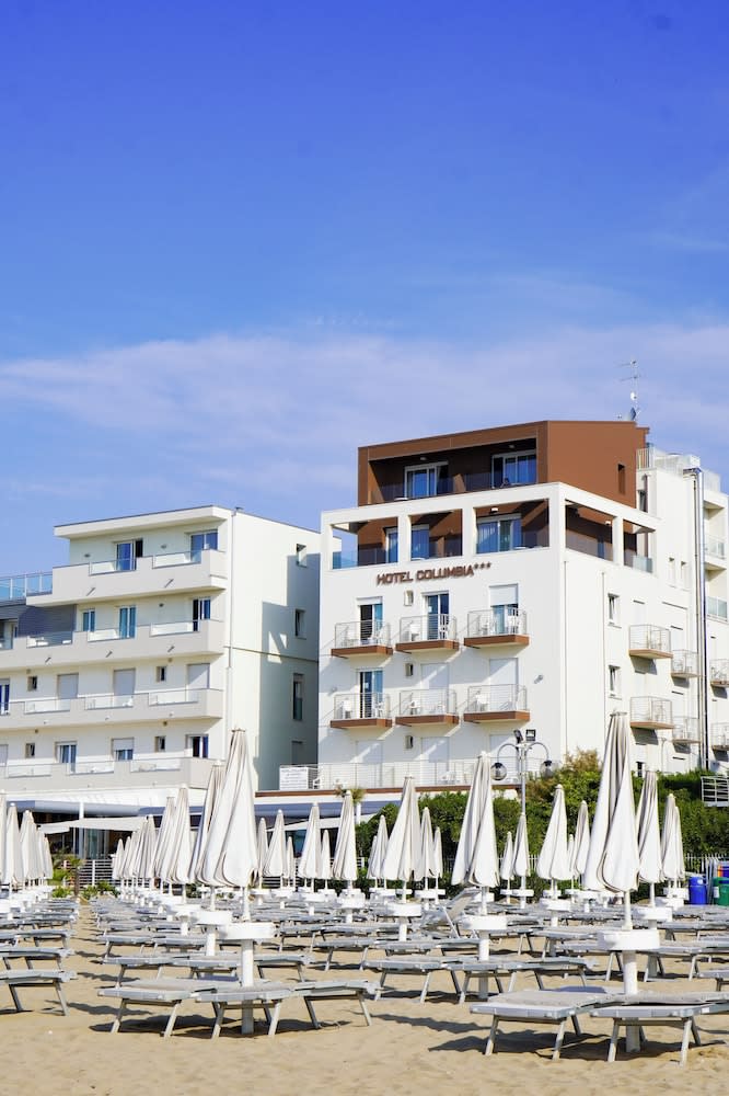 Hotel Columbia & Ninfea 1
