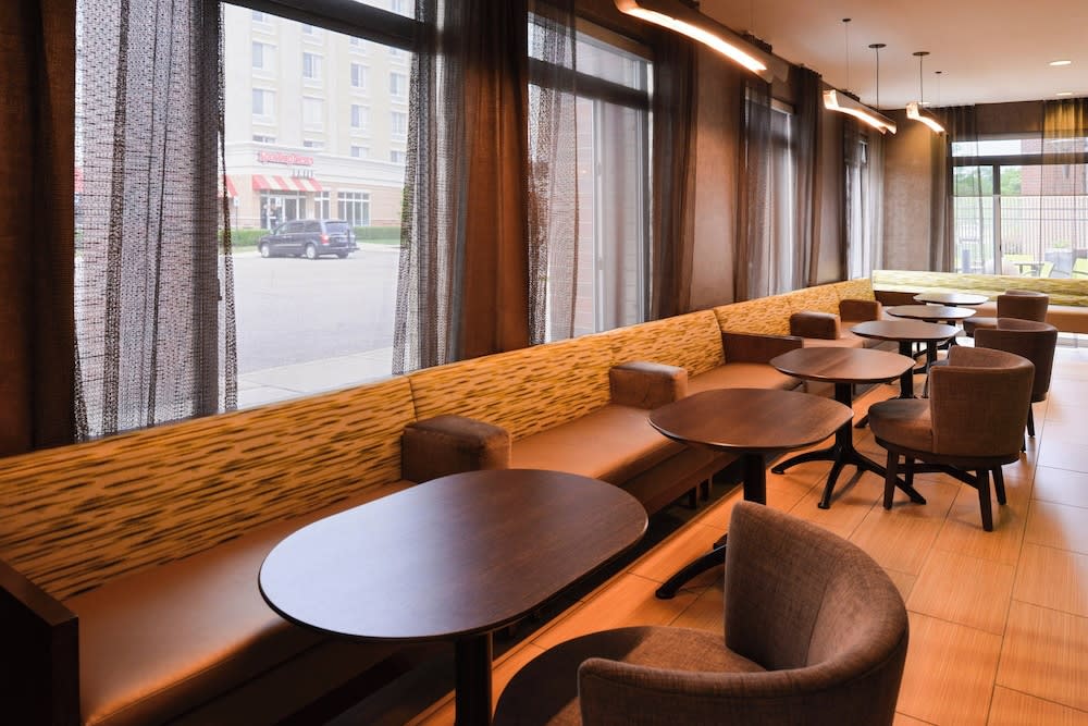 Springhill Suites by Marriott Detroit Metro Airport Romulus 2