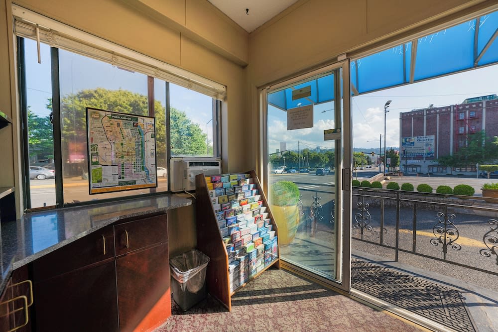 Broadway Inn Portland Downtown 4