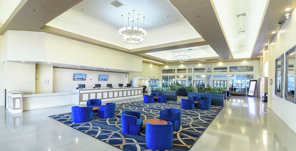 Alexis Park All Suite Resort 1