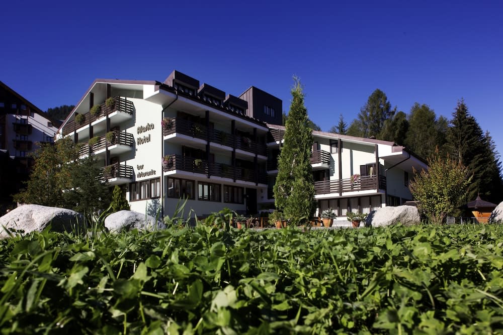 Hotel Alaska 1