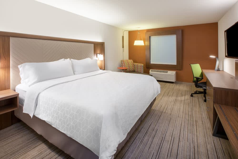 Holiday Inn Express San Antonio East I 10 by IHG 4