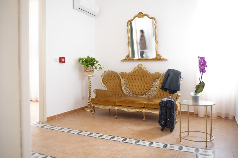 Ballaro' Hotel - Budget Room 5