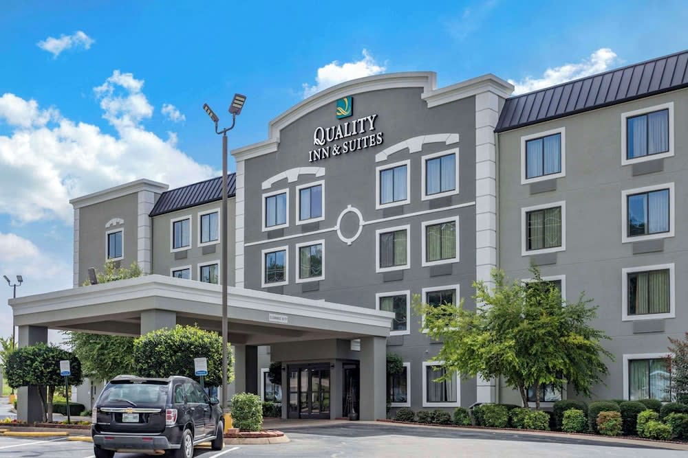 Quality Inn & Suites Chattanooga-East Ridge 1