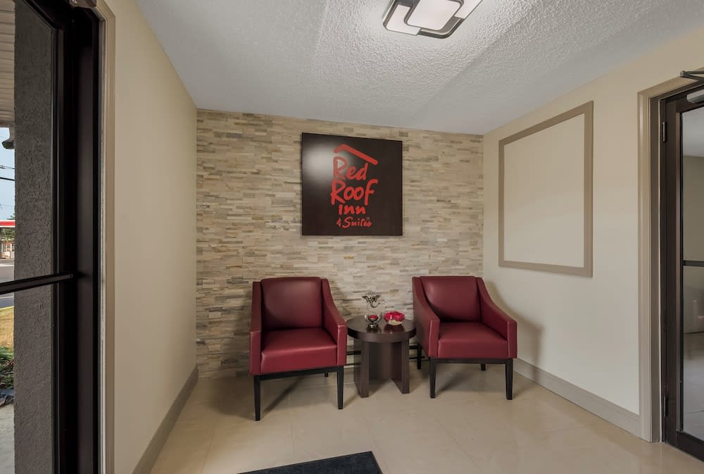 Red Roof Inn & Suites Vineland - Buena 2