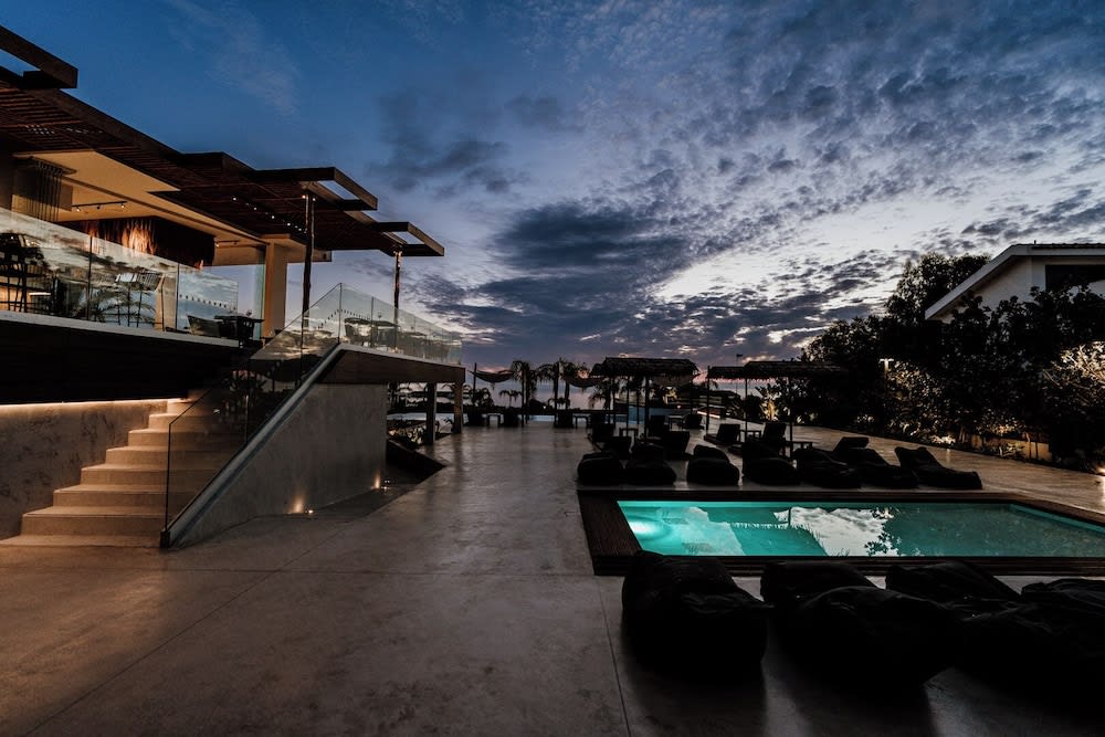 Cavo Zoe Seaside Hotel 1