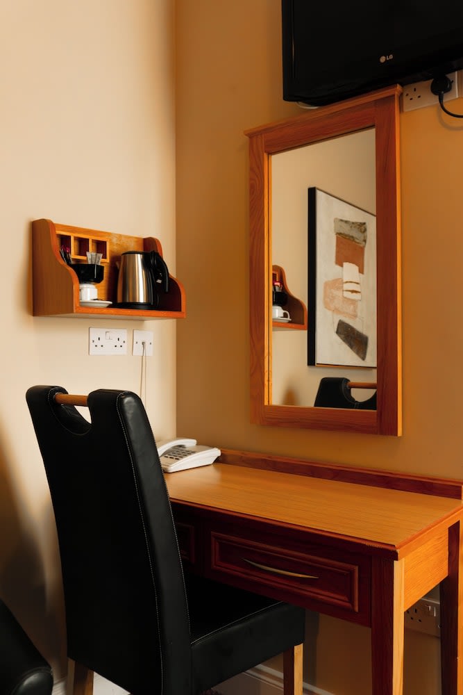 Phoenix Park Hotel 4